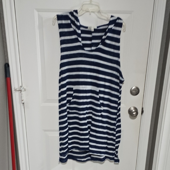 Navy and White Striped Sleeveless Top - Picture 1 of 3